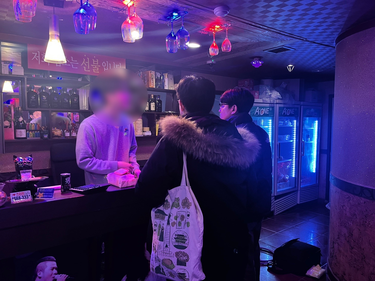 연수구는 연말연시를 앞두고 불법·퇴폐 식품접객업소의 불법 영업을 예방하기 위해 오늘부터 10일까지 민·관·경 합동 지도점검에 나선다고 2일 밝혔다